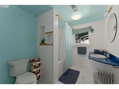 1210 E Mar Vista Lane Brookings OR 97415
