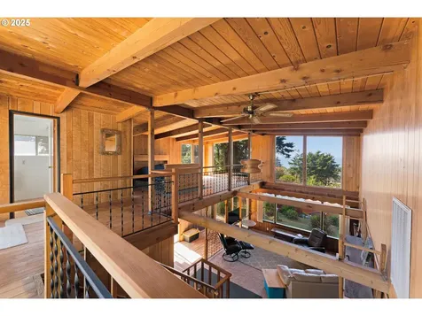 1210 E Mar Vista Lane Brookings OR 97415