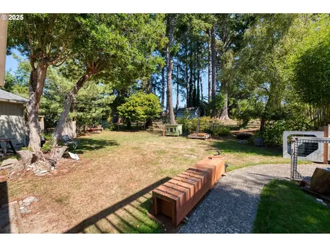 1210 E Mar Vista Lane Brookings OR 97415