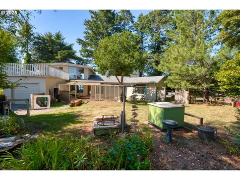 1210 E Mar Vista Lane Brookings OR 97415