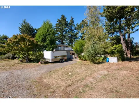 1210 E Mar Vista Lane Brookings OR 97415