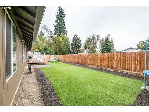 500 Angelee Court Lebanon OR 97355