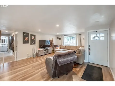 500 Angelee Court Lebanon OR 97355