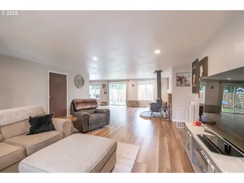 500 Angelee Court Lebanon OR 97355