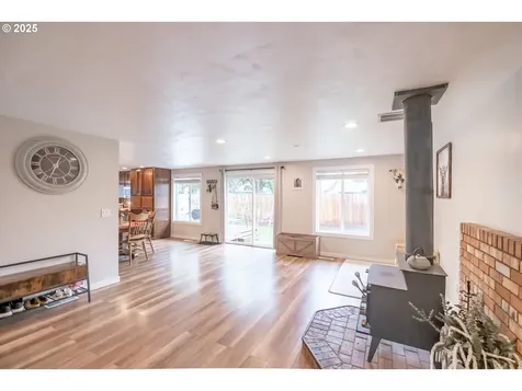 500 Angelee Court Lebanon OR 97355