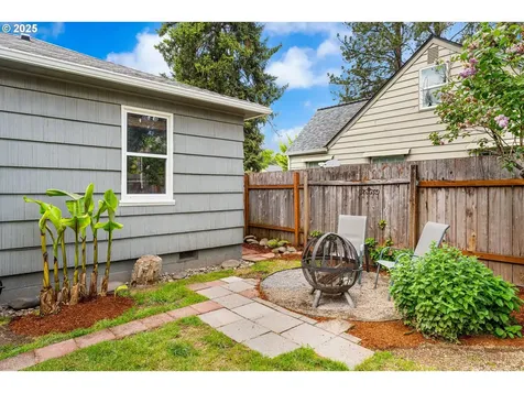 22986 SW Main Street Sherwood OR 97140