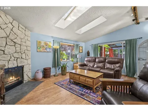 17125 SE Stephens Street Portland OR 97233