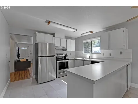 5757 SW 50th Drive Portland OR 97221