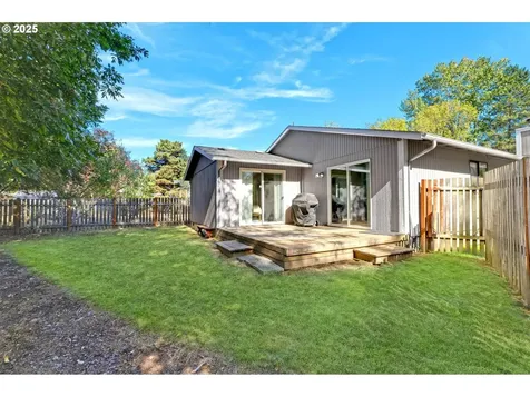 5757 SW 50th Drive Portland OR 97221