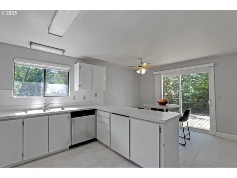 5757 SW 50th Drive Portland OR 97221