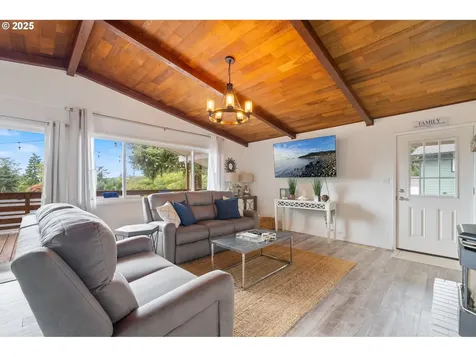1960 Alder Cove Road Netarts OR 97143