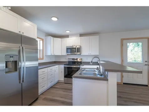 51685 Rose Street Blue River OR 97413