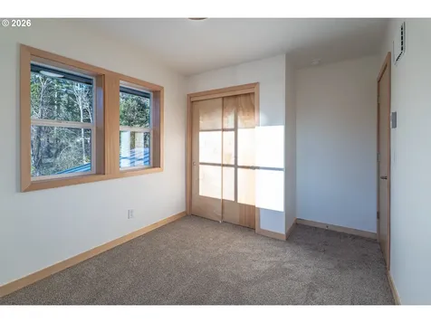51685 Rose Street Blue River OR 97413