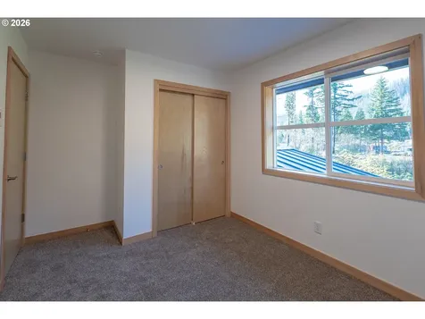 51685 Rose Street Blue River OR 97413