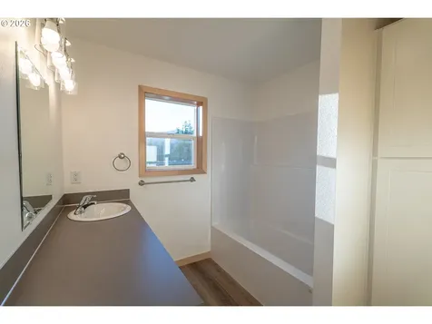 51685 Rose Street Blue River OR 97413