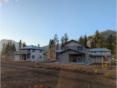 51685 Rose Street Blue River OR 97413
