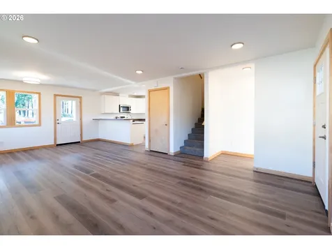 51685 Rose Street Blue River OR 97413