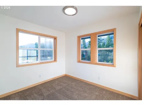 51685 Rose Street Blue River OR 97413