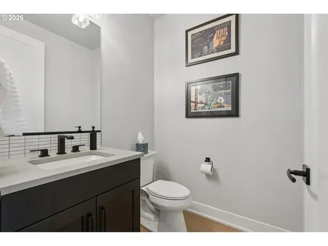5904 SE Mcinnis Street Hillsboro OR 97123
