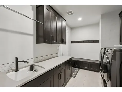 5904 SE Mcinnis Street Hillsboro OR 97123