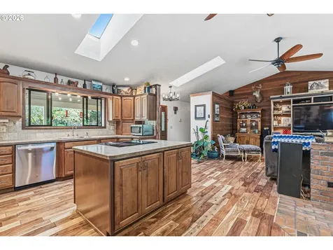 1269 King Road Winlock WA 98596