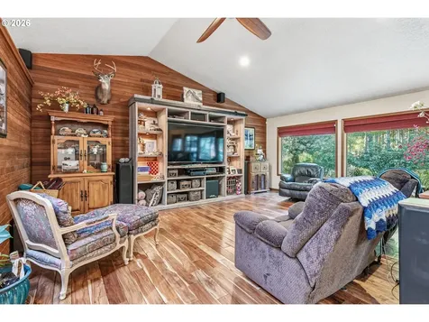1269 King Road Winlock WA 98596