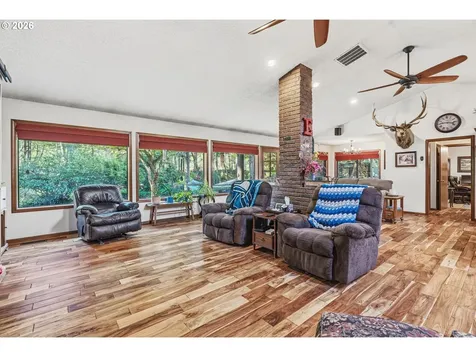 1269 King Road Winlock WA 98596