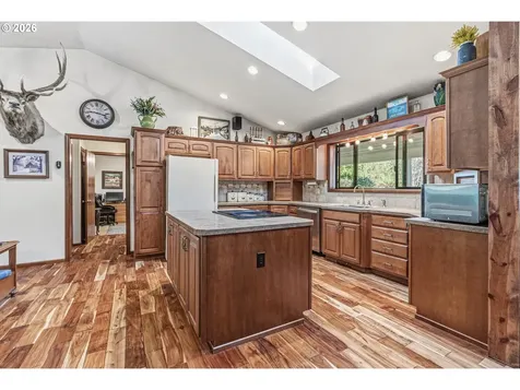 1269 King Road Winlock WA 98596
