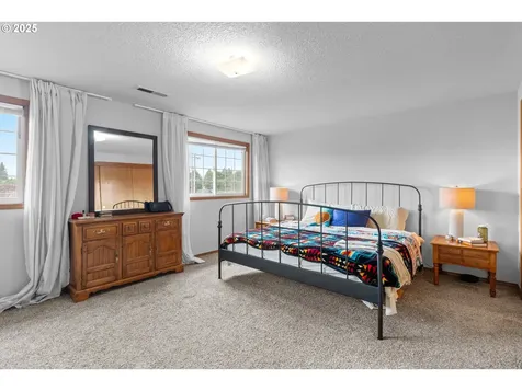 15302 NE 88th Street Vancouver WA 98682