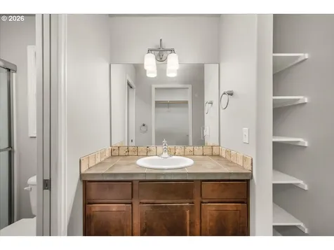 3614 Sweetwater Avenue Woodburn OR 97071