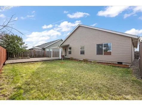 3614 Sweetwater Avenue Woodburn OR 97071
