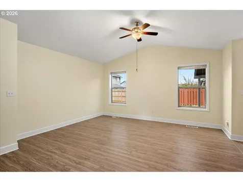3614 Sweetwater Avenue Woodburn OR 97071