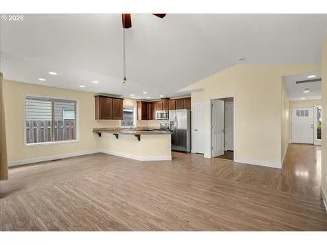 3614 Sweetwater Avenue Woodburn OR 97071