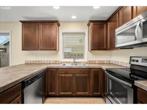 3614 Sweetwater Avenue Woodburn OR 97071