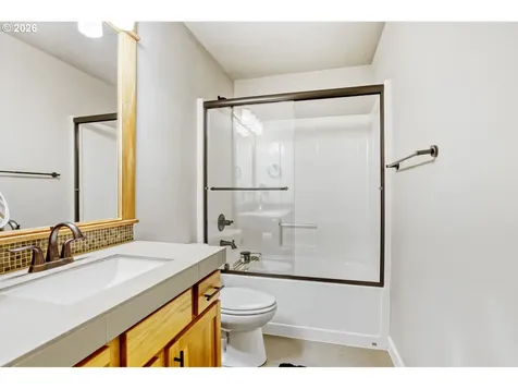 8625 N Endicott Avenue Portland OR 97217