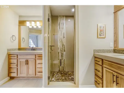 8625 N Endicott Avenue Portland OR 97217
