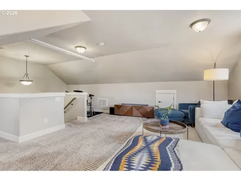 8625 N Endicott Avenue Portland OR 97217