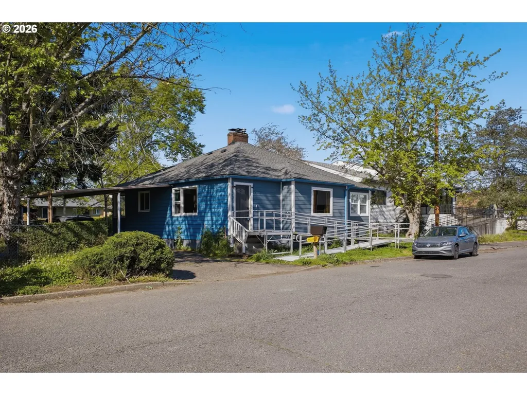 12101 SE Lincoln Street Portland OR 97216