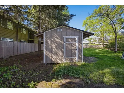 12101 SE Lincoln Street Portland OR 97216