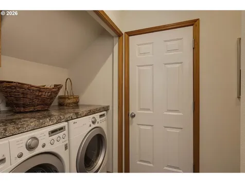 1450 NE Kerry Court Mcminnville OR 97128