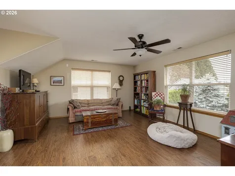 1450 NE Kerry Court Mcminnville OR 97128