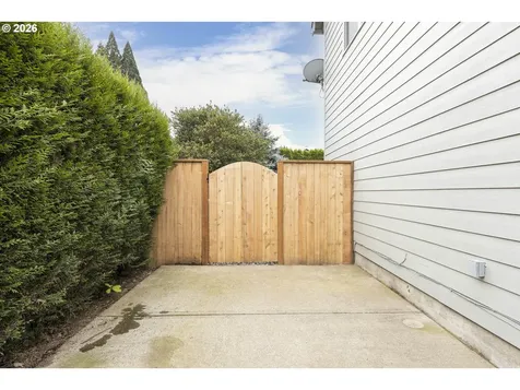 1450 NE Kerry Court Mcminnville OR 97128