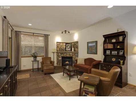 1450 NE Kerry Court Mcminnville OR 97128