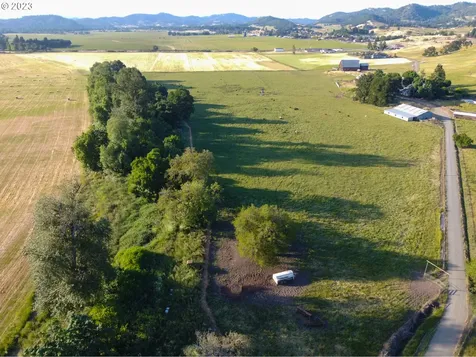 510 Jones Road Roseburg OR 97471
