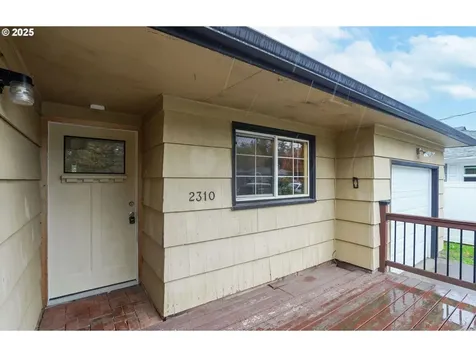 2310 Mountain View Drive S Salem OR 97302