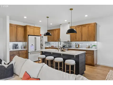 2031 E 9th Street La Center WA 98629