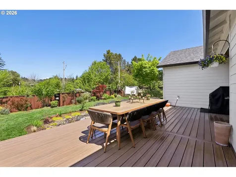 2031 E 9th Street La Center WA 98629