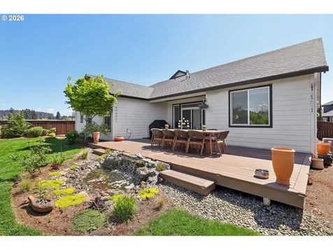 2031 E 9th Street La Center WA 98629