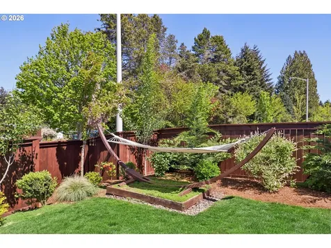 2031 E 9th Street La Center WA 98629