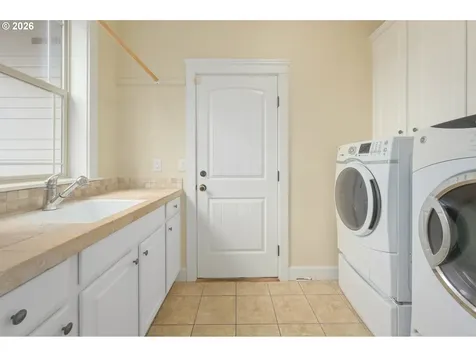 1862 E 43rd Avenue Eugene OR 97405
